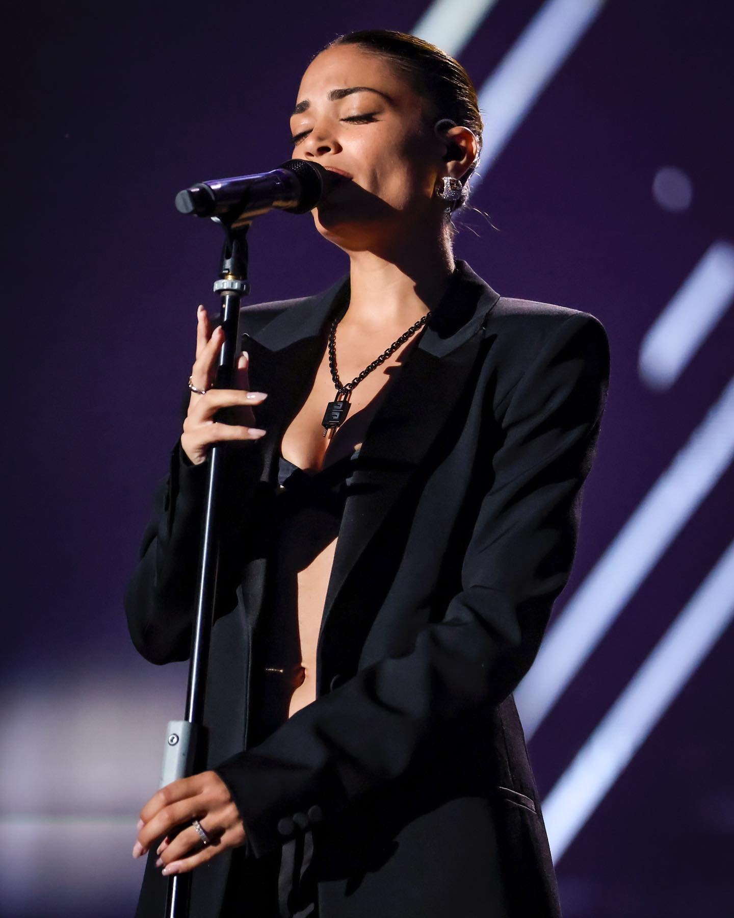 Elodie Quante emozioni ieri sera grazie
É importante continuare a donare al 45538, è ...