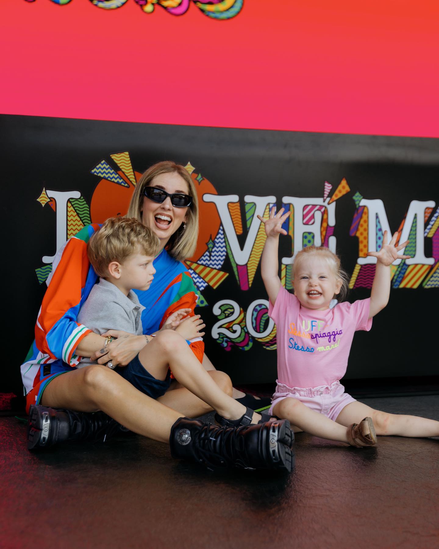 Fedez Tutto pronto per domani!
non avete idea di quanto sia emozionato e grato per qu...