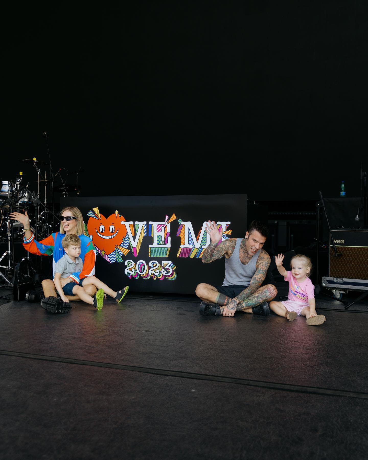 Fedez Tutto pronto per domani!
non avete idea di quanto sia emozionato e grato per qu...