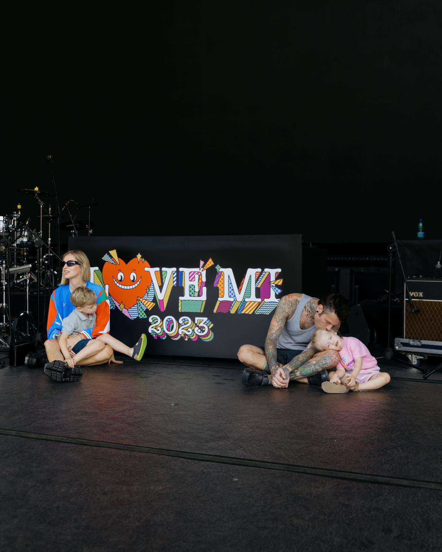 Fedez Tutto pronto per domani!
non avete idea di quanto sia emozionato e grato per qu...