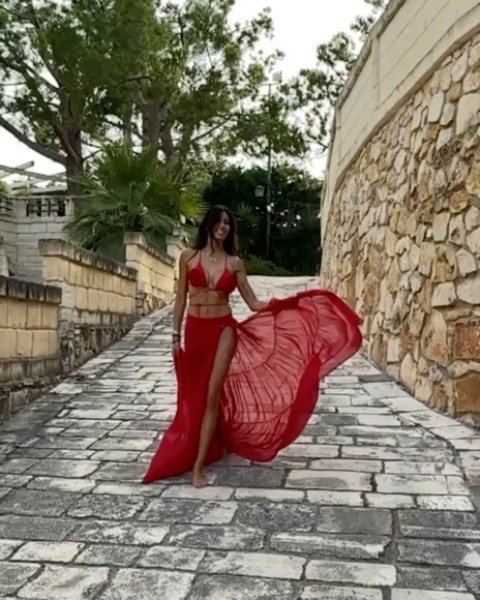 Elisabetta Gregoraci •My new cover on
is all yours!
A cuore aperto, come sempre, vi racconto un po...