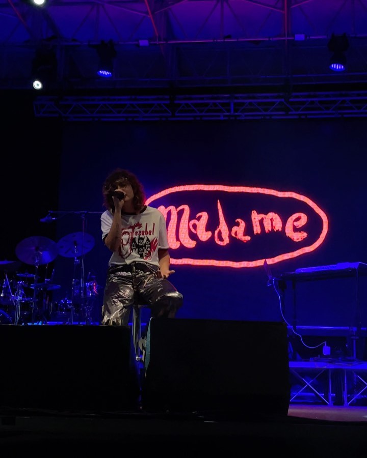 Benvenuti nel meraviglioso mondo di Madame, il luogo dove il glamour si fonde con il mistero e dove...