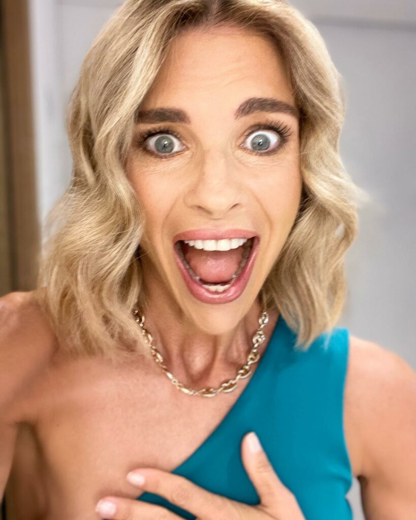Martina Colombari, E sono 48 !!!!!!!!!!!!… su Instagram incanta i suoi fan