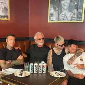 C'è una persona che ha trasformato il mondo dei VIP e del gossip in un vero e proprio parco giochi...