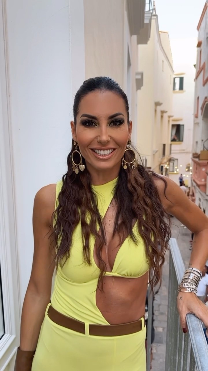 Elisabetta Gregoraci • Change
Questa sera su | 4ª puntata di
Stylist:
Stylist Ass.:
Dr...