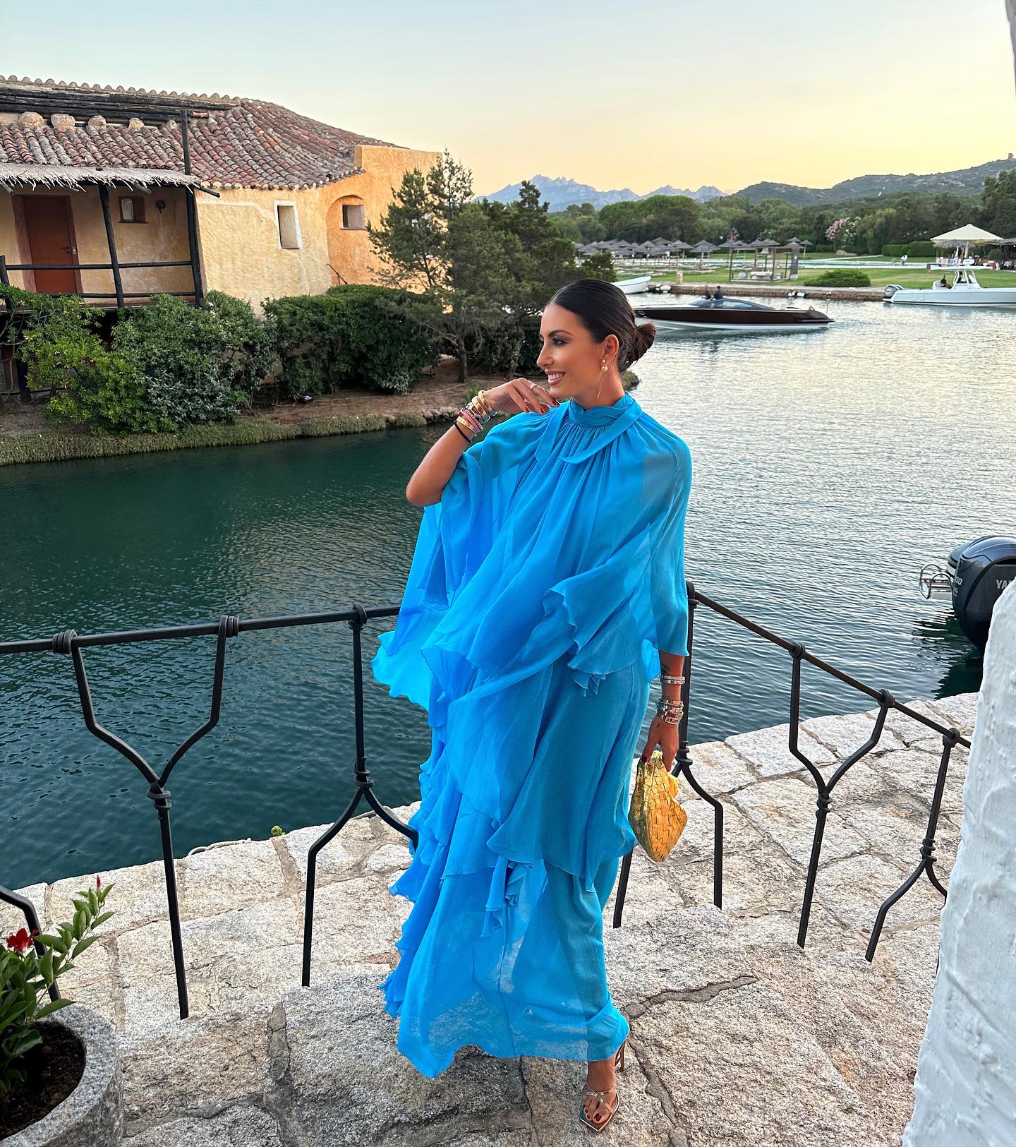 Elisabetta Gregoraci • Yesterday’s night: blue and my amazing squad 
N.B in pendant con mio figlio s...