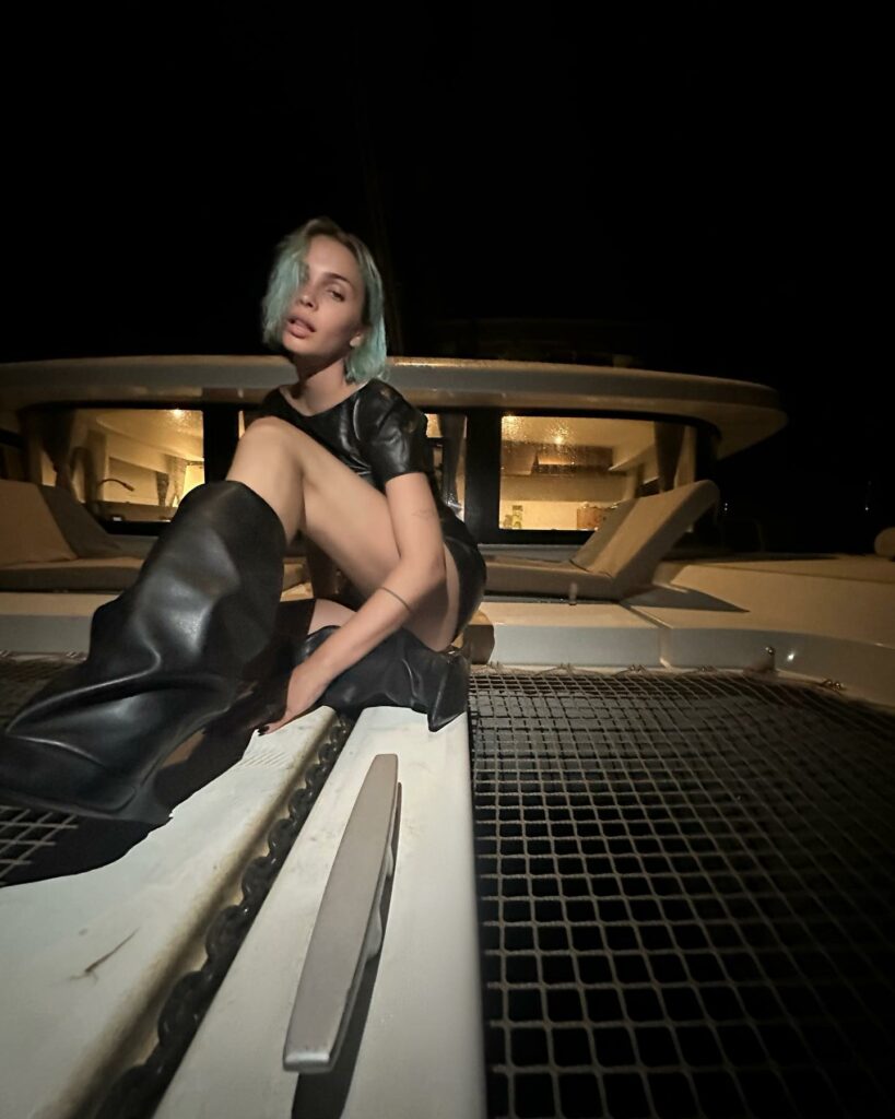 Rose Villan, goth girl summer… su Instagram per i suoi fan
