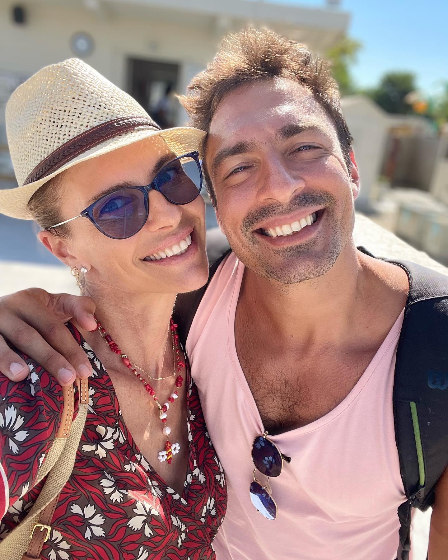 Martina Colombari Che bello rivederti amico mio !
Dalla “Via delle Indie” a Riccione….. e’ un ...