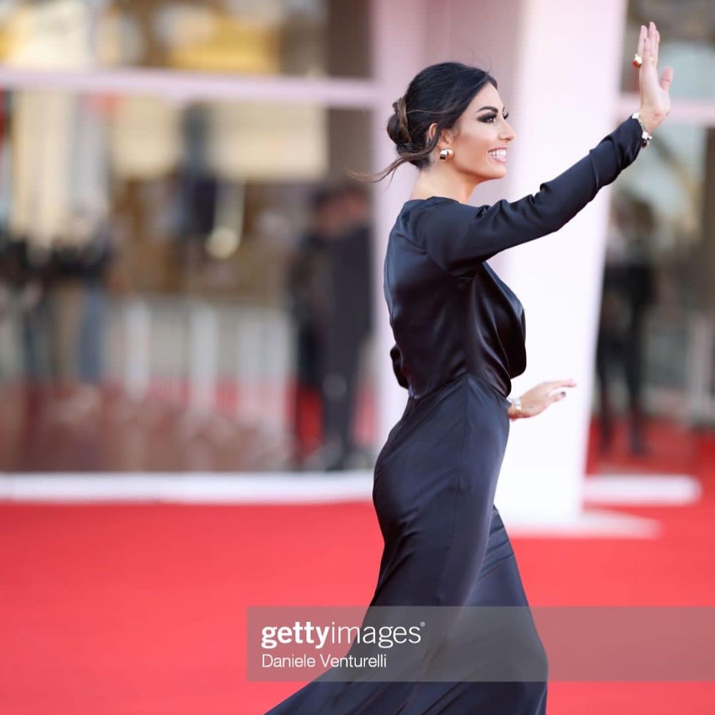 Elisabetta Gregoraci • Cuore che batte forte a Venezia
Per questo magico Red Carpet ho scelto di ind...