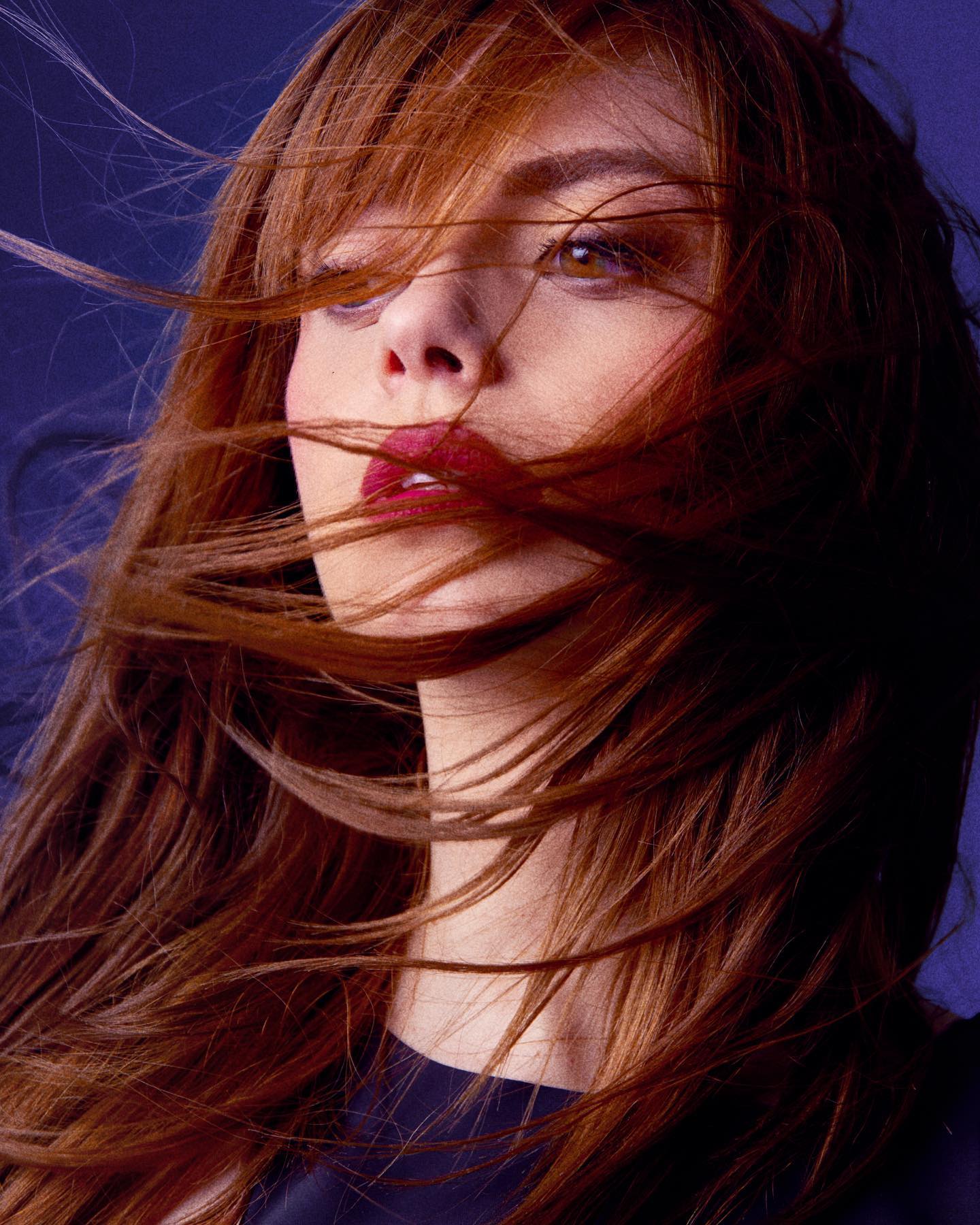 Annalisa E POI SIAMO FINITI NEL VORTICE - la tracklist 
01. BELLISSIMA
02. RAGAZZA SOLA...