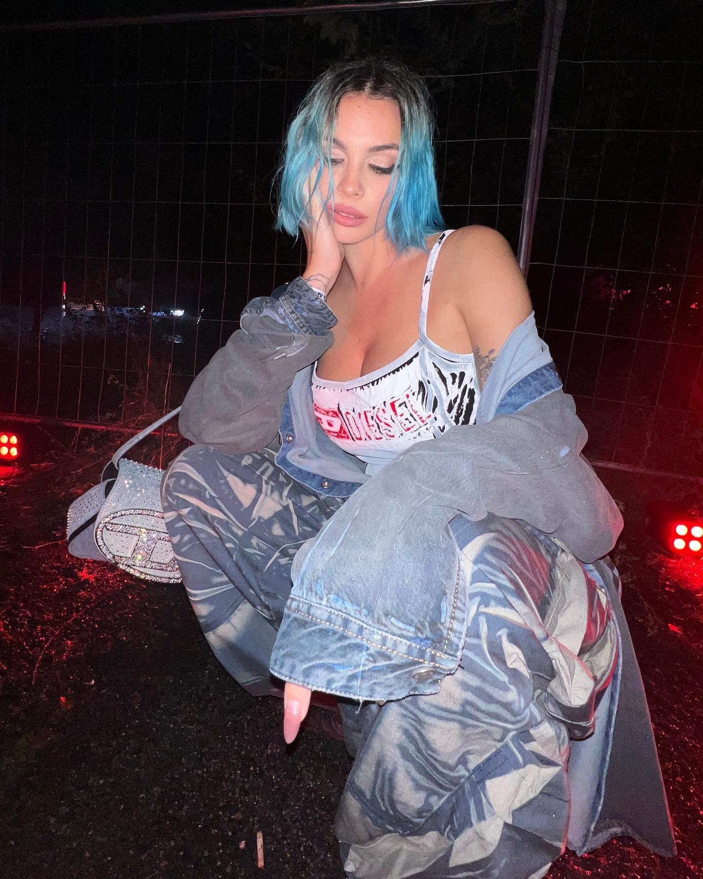 Rose Villan Ho comprato io gli ultimi due biglietti per il mio show a Milano. Uno è per la ...