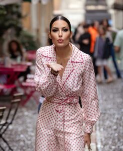 Elisabetta Gregoraci, • Fall in love with… su Instagram delizia i suoi fan