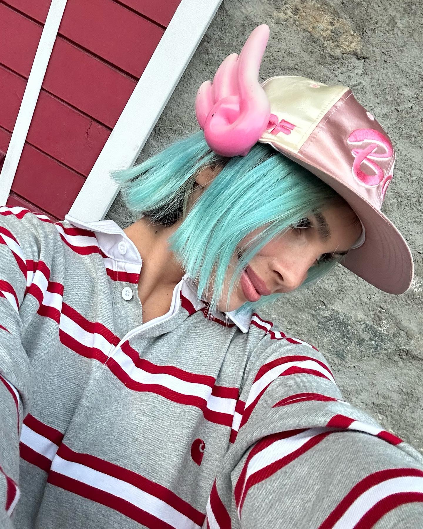 Rose Villan Ho comprato io gli ultimi due biglietti per il mio show a Milano. Uno è per la ...