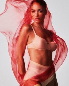 Elodie, “RED LIGHT” FUORI ORA OVUNQUE… su Instagram incanta i suoi fan