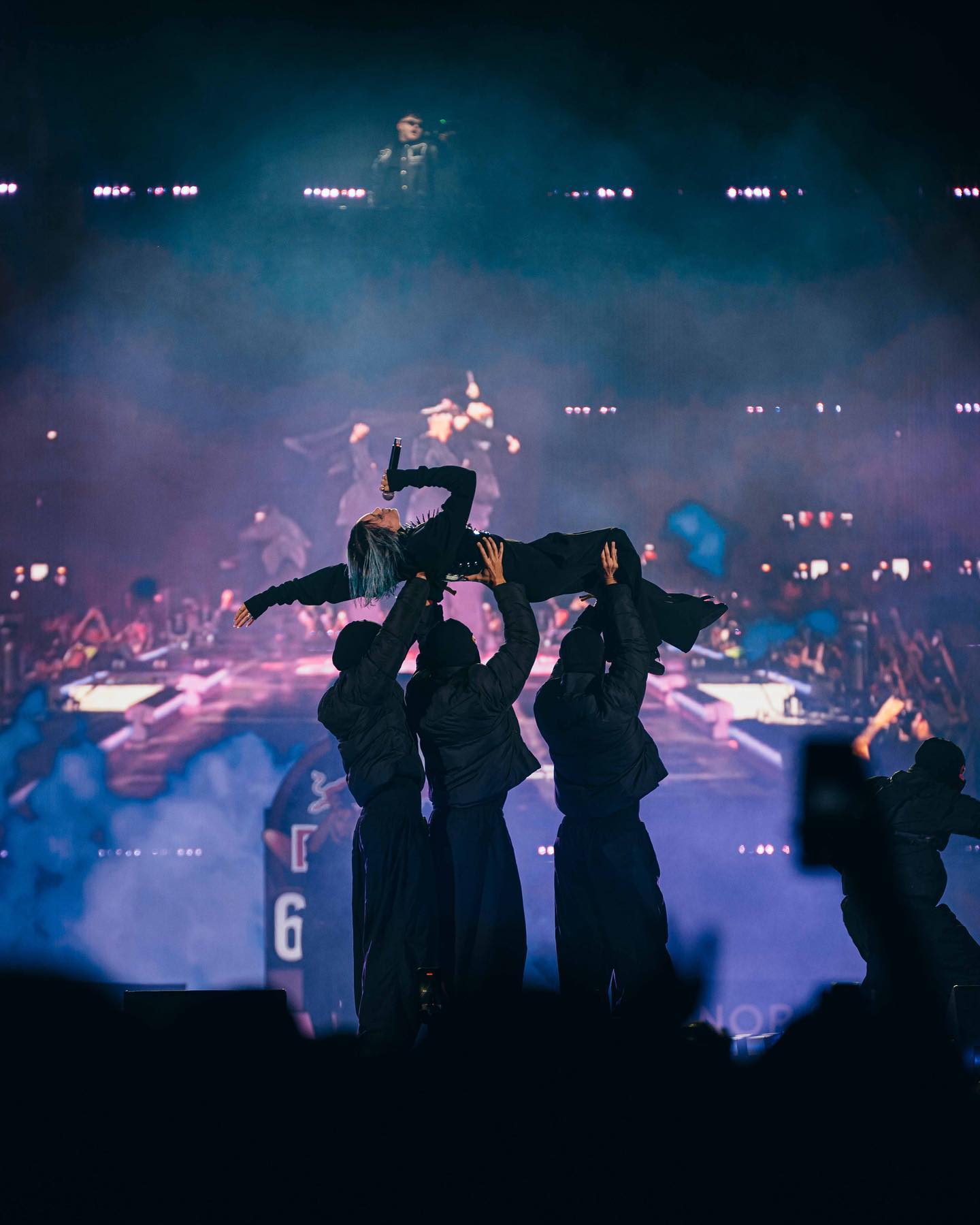 Rose Villan Scampia è Gotham
grazie...