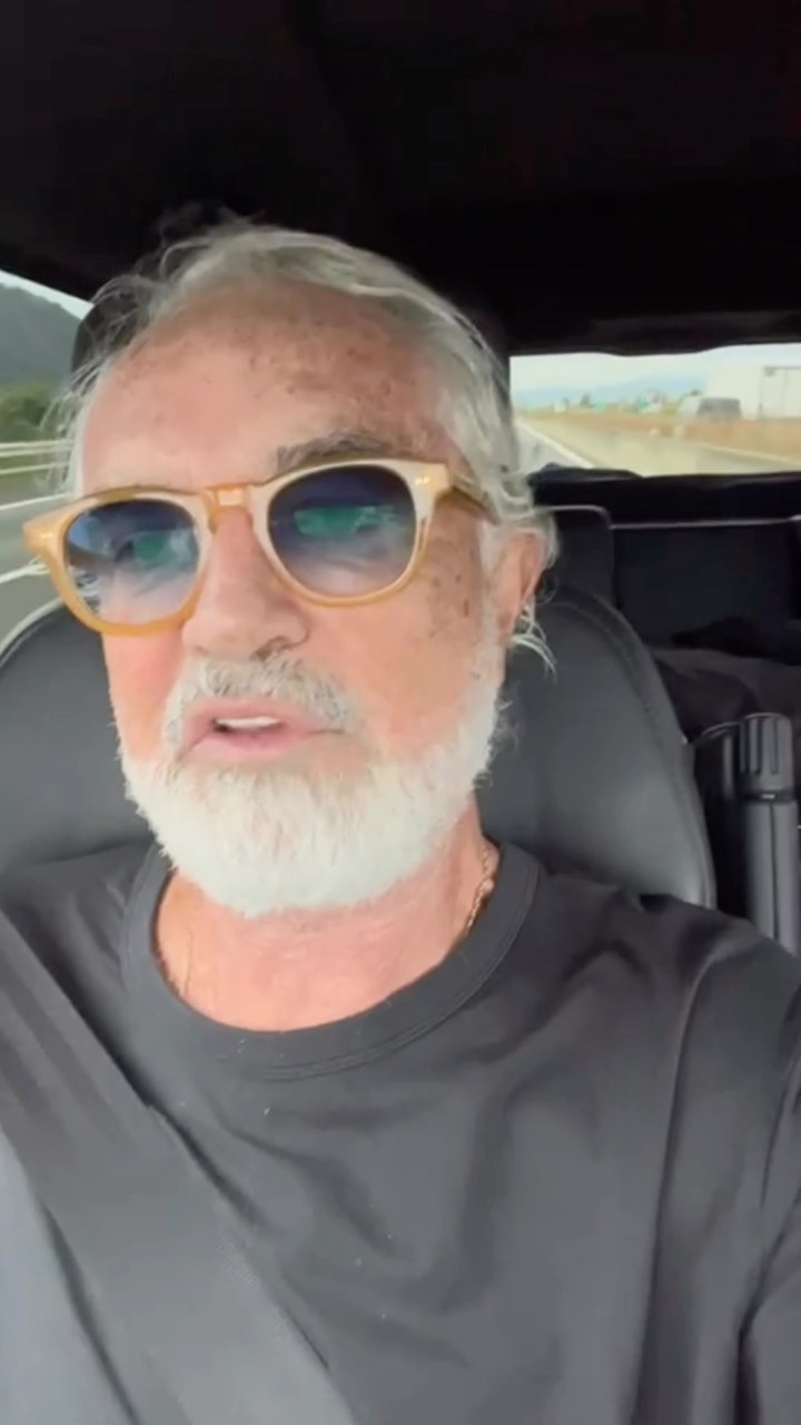 Flavio Briatore Milano città pericolosa.
Sentite cosa mi è successo....