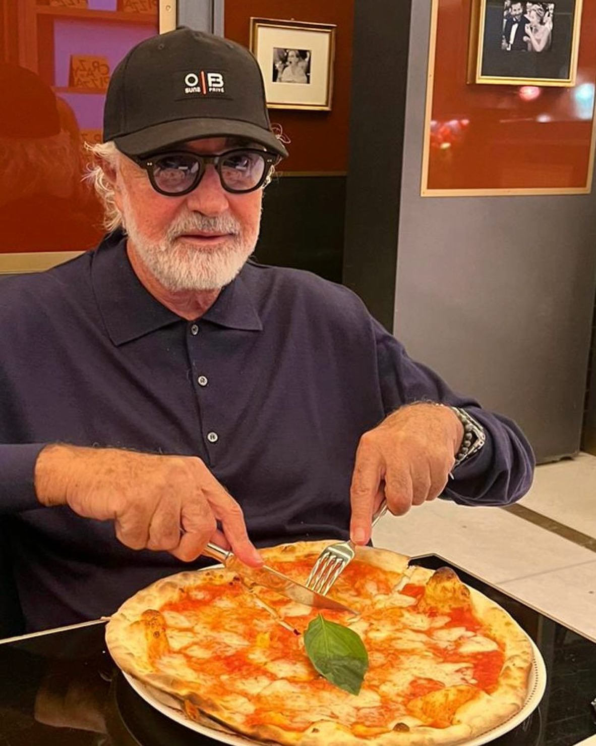 Flavio Briatore Pizza margherita da
È la mia preferita... e la vostra?
Pizza margherita at
...
