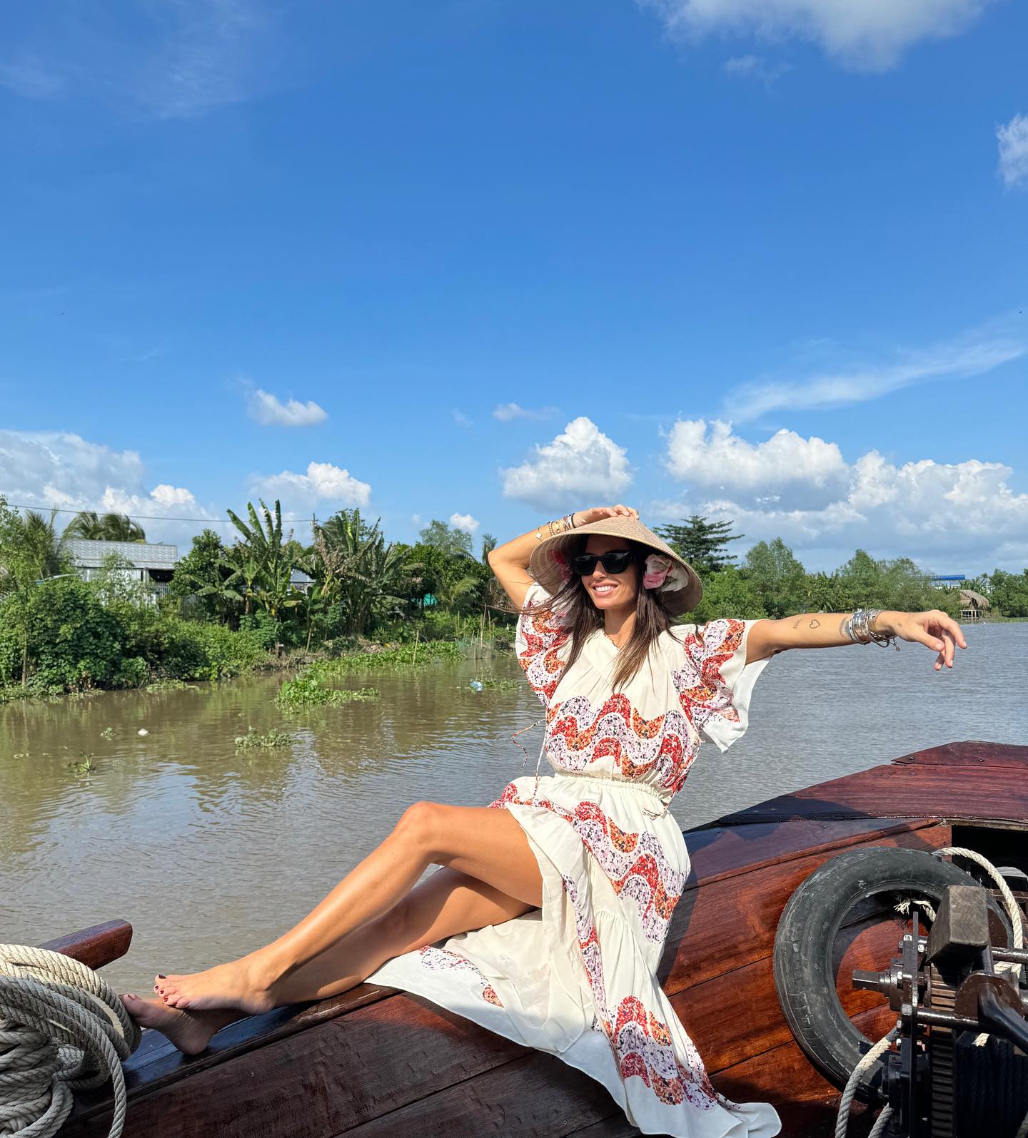 Elisabetta Gregoraci • Vietnam giorno 2 - Nel cuore del Delta del Mekong
A bordo dello Sanpam, una...