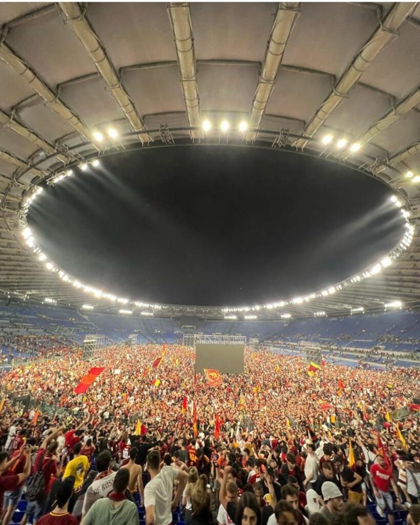 Fabrizio Corona, Ai tifosi della curva sud della Roma sfugge un concetto fondamentale. L’infame e… su Instagram incanta i suoi fan
