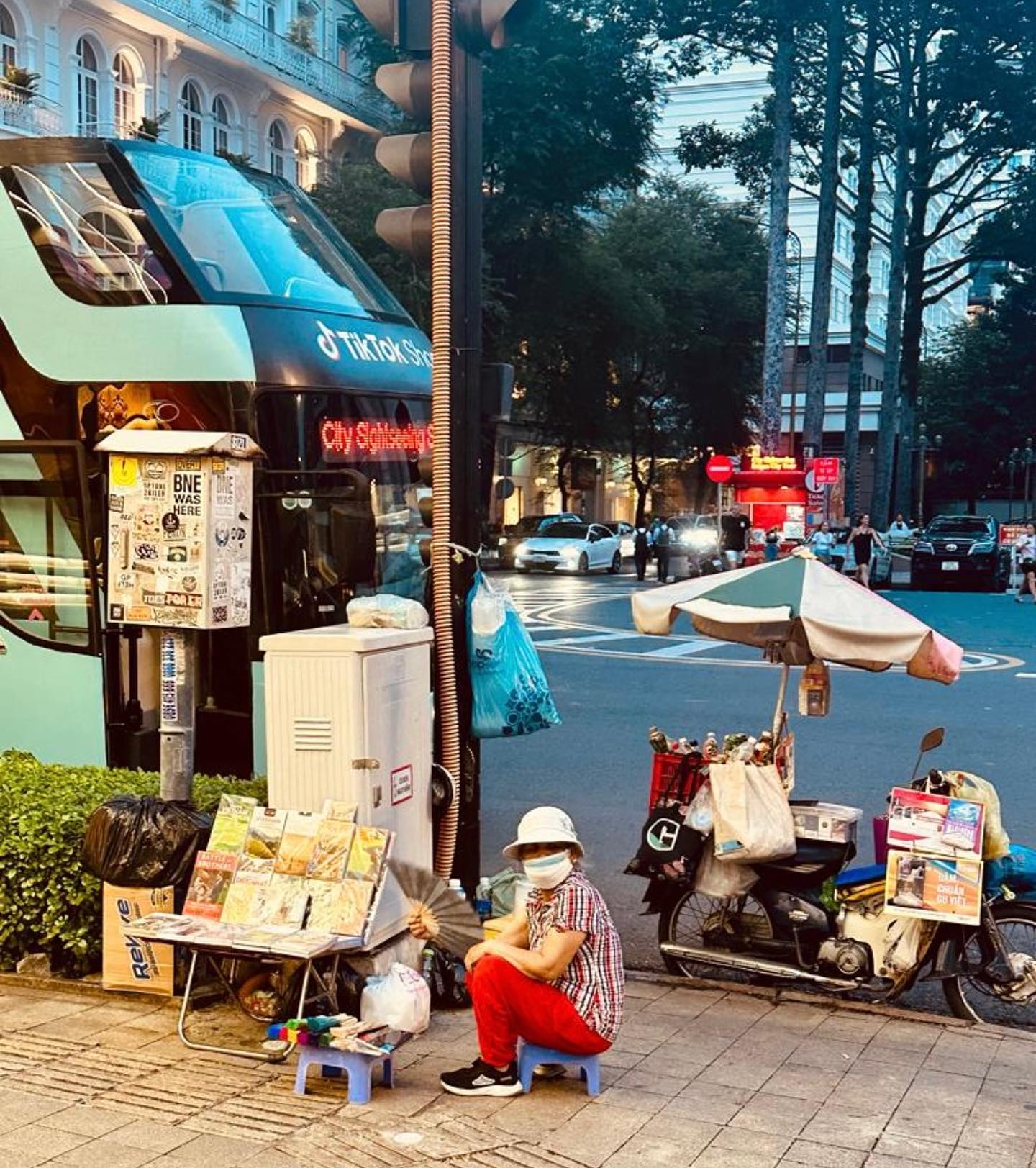 Elisabetta Gregoraci • Vietnam giorno 1 - Saigon
Anche conosciuta come Ho Chi Minh, la città ha una...