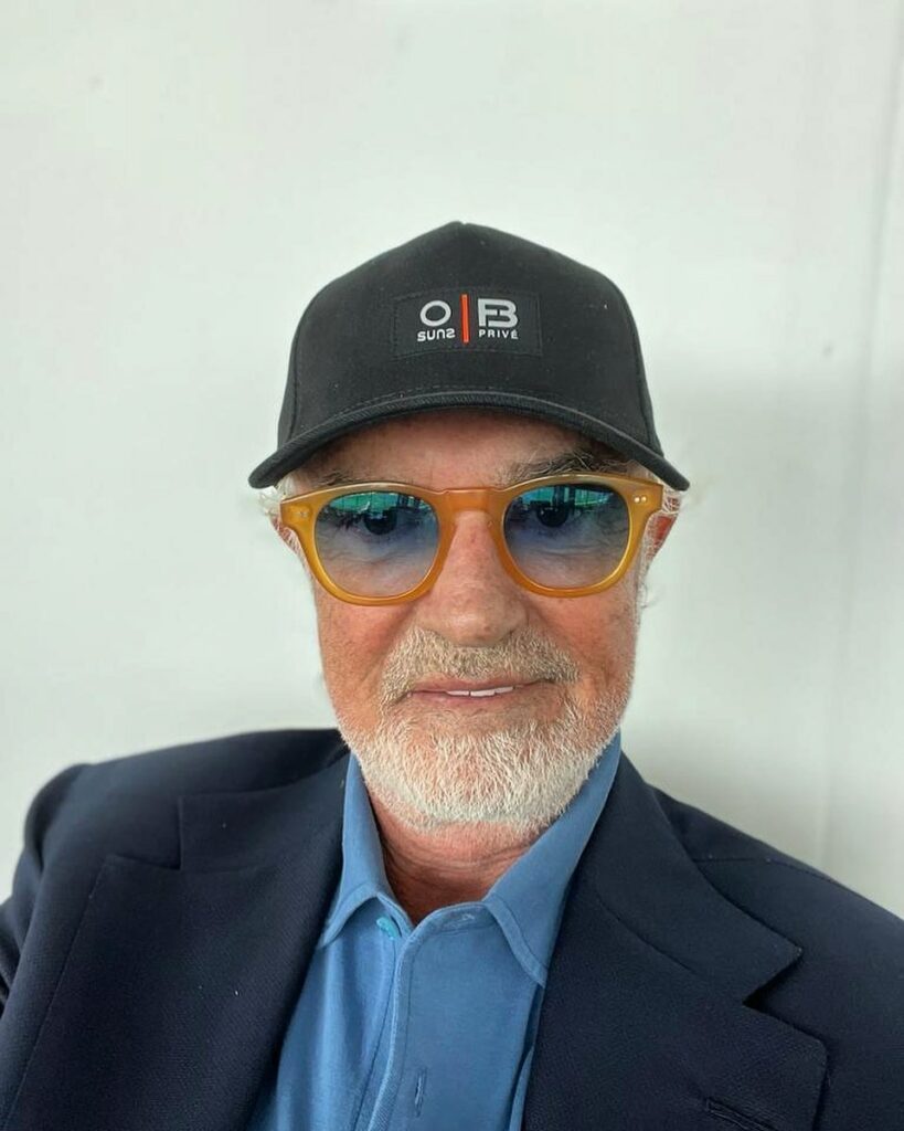 Flavio Briatore, Si parte per Dubai e Abu Dhabi GP!… su Instagram incanta i suoi fan