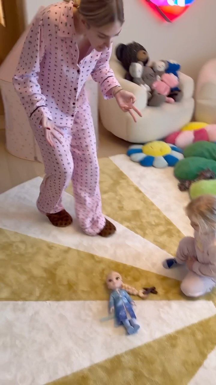 Fedez, La gang della cacca… su Instagram delizia i suoi fan