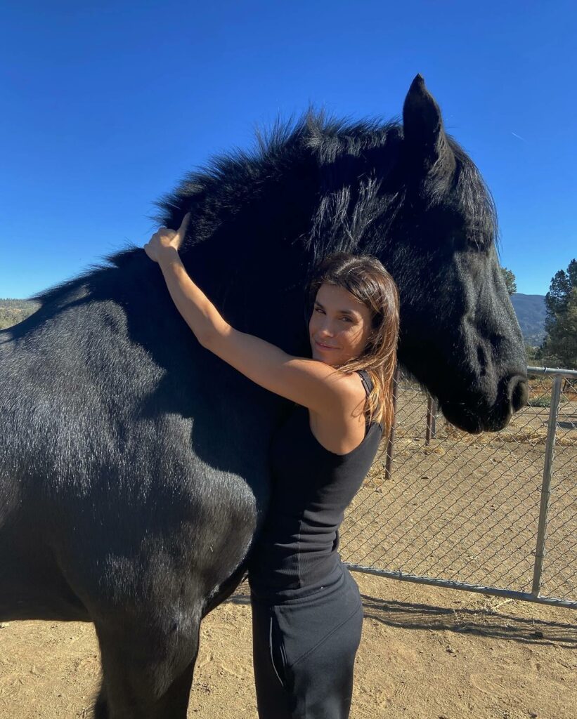 Elisabetta Canalis, This is the fourth or fifth time I came here , at about 2 hours from Los Angeles… su Instagram per i suoi fan