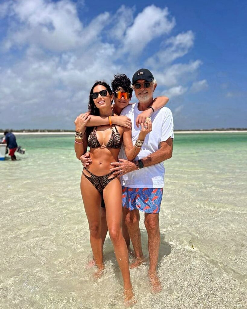 Flavio Briatore, Saluti da noi tre!… su Instagram incanta i suoi fan