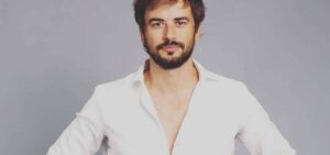 Le prime riflessioni intime emergono tra i nuovi protagonisti del Grande Fratello Vip, come dimostra...