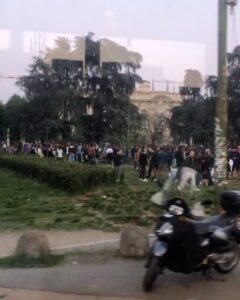 Selvaggia Lucarelli, Finalmente entriamo in zona gialla che qui a Milano non se ne può più di ‘sto de… su Instagram delizia i suoi fan