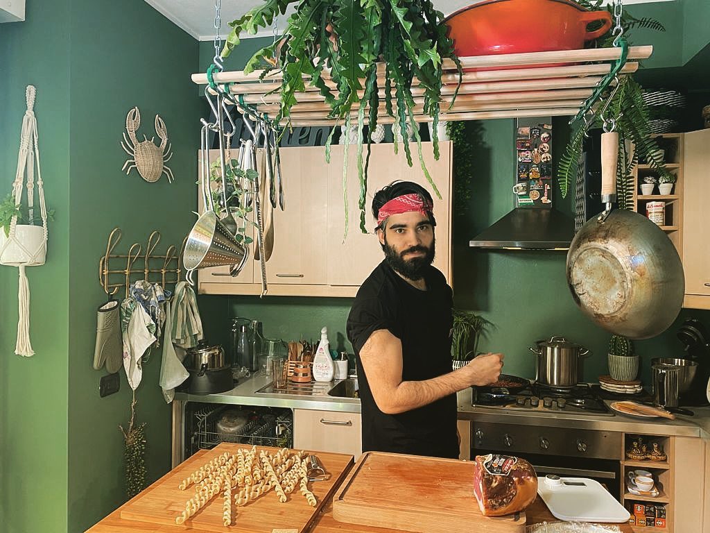 Selvaggia Lucarelli Poco prima di conoscere a Leon diedero un esercizio a scuola in cui gli chiedev...