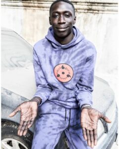 Selvaggia Lucarelli, la regina dei social, l'opinionista senza paura, la donna che non ha paura di...