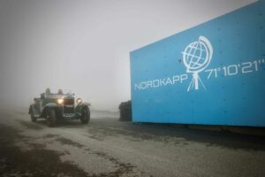 Pirelli Stella Bianca alla conquista di Capo Nord con la storica OM 665 Superba del 1929