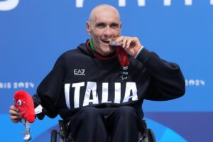 Italia raggiunge quota 46 a Parigi con ciclismo, scherma e nuoto