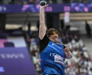 Legnante trionfa a Parigi con la medaglia d’oro nel lancio del peso