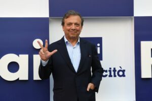 Rai3 porta Chiambretti di nuovo in onda con “Donne sull’orlo di una crisi di nervi”