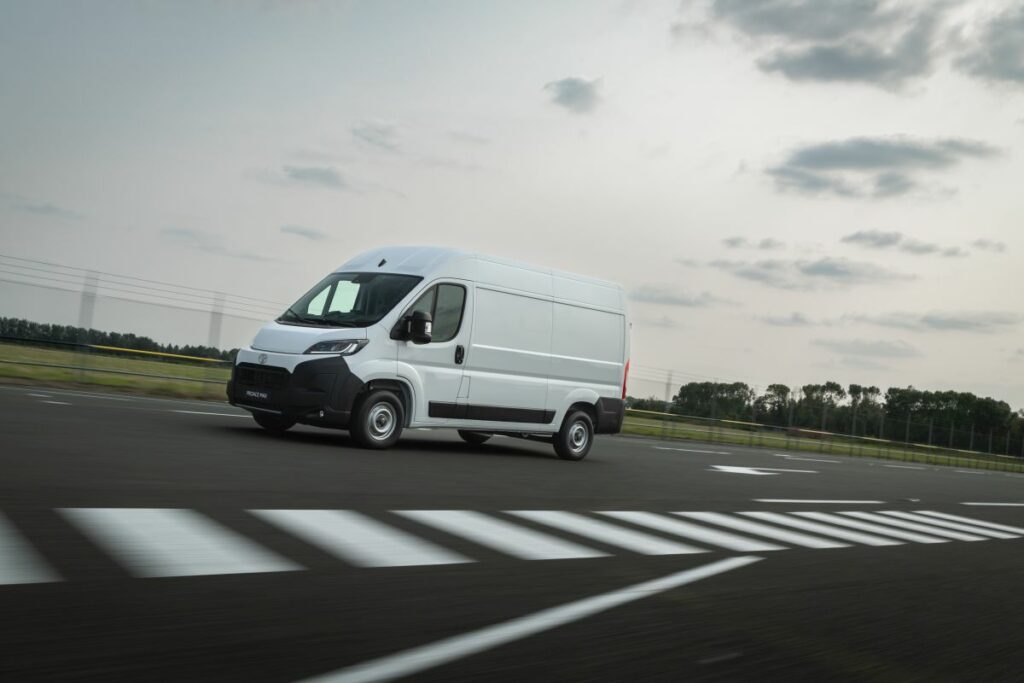 Toyota Professional amplia la propria offerta e presenta un nuovo servizio clienti specializzato