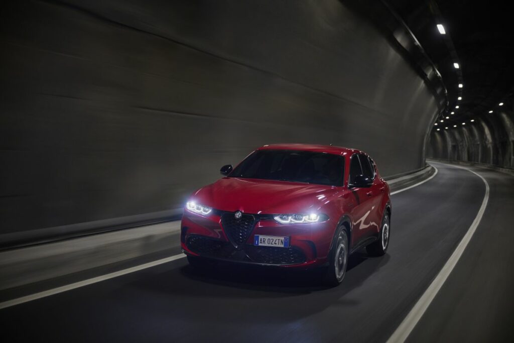 La nuova campagna pubblicitaria di Alfa Romeo Tonale vuole risvegliare emozioni vere in un'era...