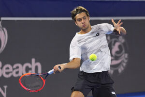 Flavio Cobolli ha vinto contro Zachary Svajda nel primo round del 2024 Delray Beach Open. L'Italia è...