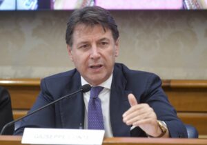 Il leader del Movimento 5 Stelle, Giuseppe Conte, ha tenuto una conferenza stampa a Roma sulla...