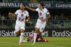 Il Torino continua la sua striscia positiva, battendo l'Hellas Verona 3-2 nonostante giocassero in...