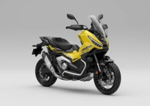 Il Honda X-ADV 2025 si presenta come una combinazione perfetta tra lo stile di un Suv e la praticità...