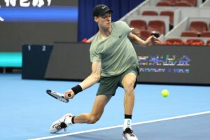 Il tennista italiano Jannik Sinner ha raggiunto le semifinali del torneo "China Open", superando il...