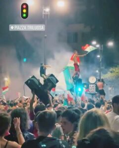 Selvaggia Lucarelli, la regina dei paparazzi e dei pettegolezzi, la nostra Alice nel Paese delle...