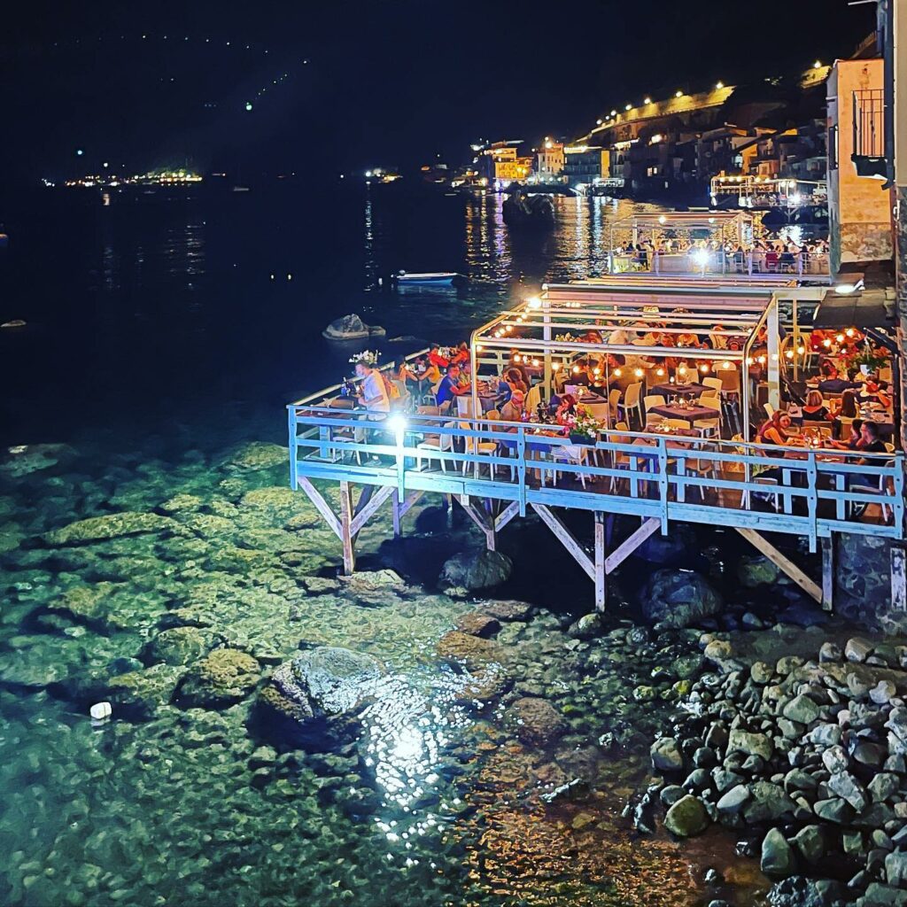 Selvaggia Lucarelli, la regina dei pettegolezzi e delle polemiche sui social network, la donna che...