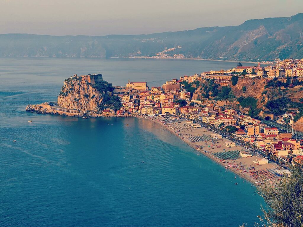 Selvaggia Lucarelli, la regina dei gossip italiani, ha fatto scalpore negli ultimi anni per le sue...