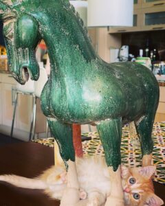 Selvaggia Lucarelli, la regina indiscussa del gossip e degli articoli taglienti. Con il suo stile...