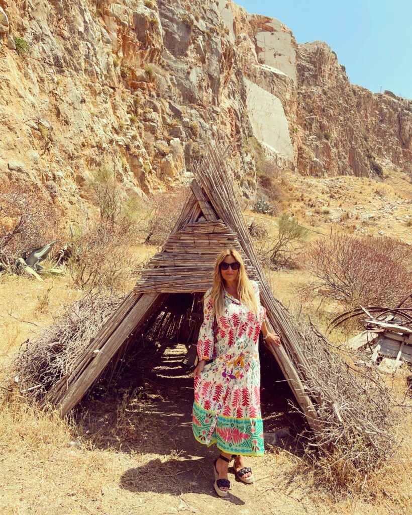 Selvaggia Lucarelli, Non sto pensando di fondare una comunità hippy…. su Instagram per i suoi fan