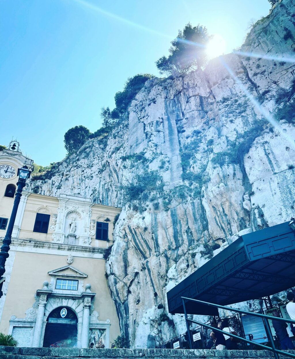 Selvaggia Lucarelli, Sul Monte Pellegrino, nella roccia, il santuario della santa patrona di Palermo:… su Instagram per i suoi fan