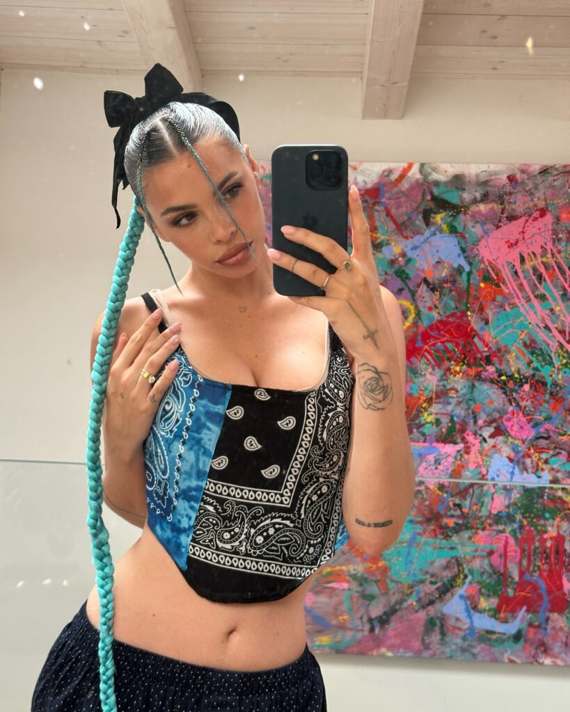 Rose Villan, me & my worst enemy… su Instagram per i suoi fan